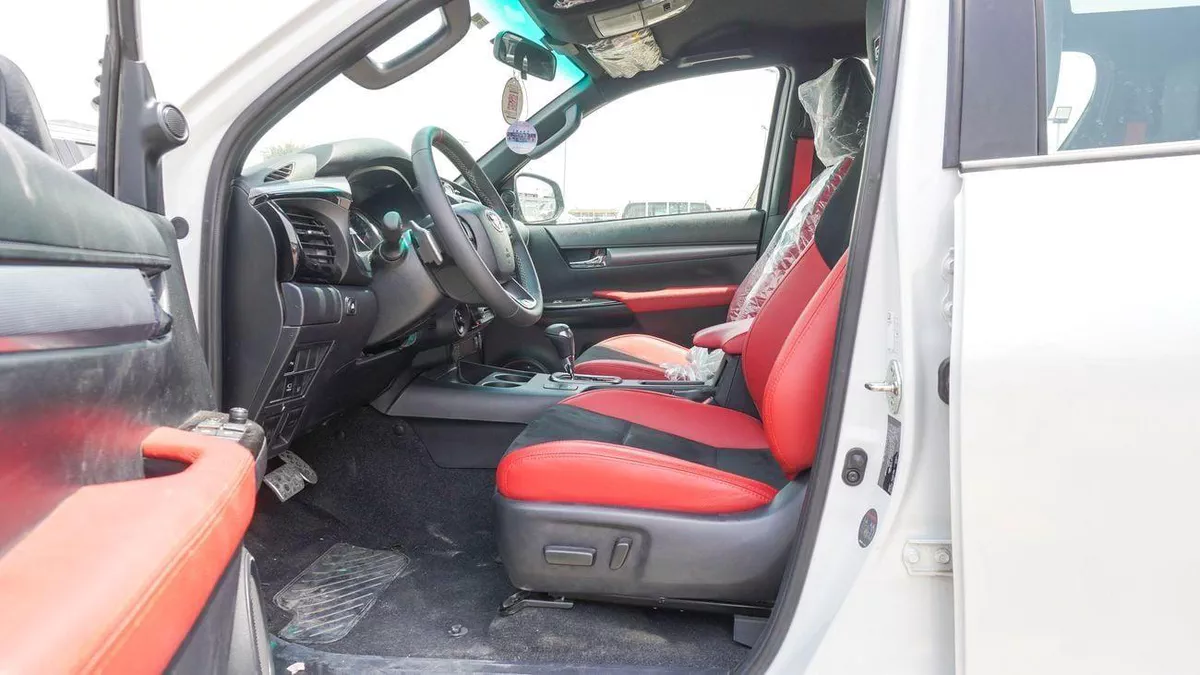 Toyota Hilux GR SPORT 4.0L V6-13-0