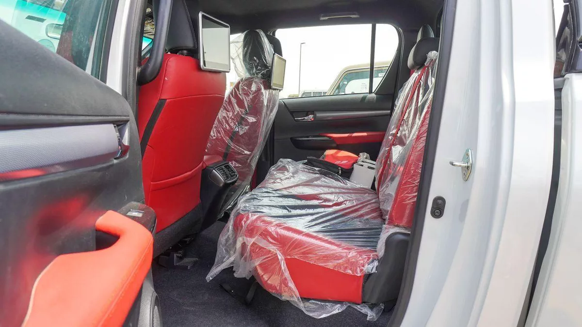 Toyota Hilux GR SPORT 4.0L V6-14-0