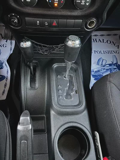 JEEP WRANGLER UNLIMITED SPORT—2018–GCC—FREE ACCIDENT—ORIGINAL PAINT—FULL SERVICE HISTORY—-15