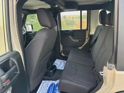 JEEP WRANGLER UNLIMITED SPORT—2018–GCC—FREE ACCIDENT—ORIGINAL PAINT—FULL SERVICE HISTORY—-7