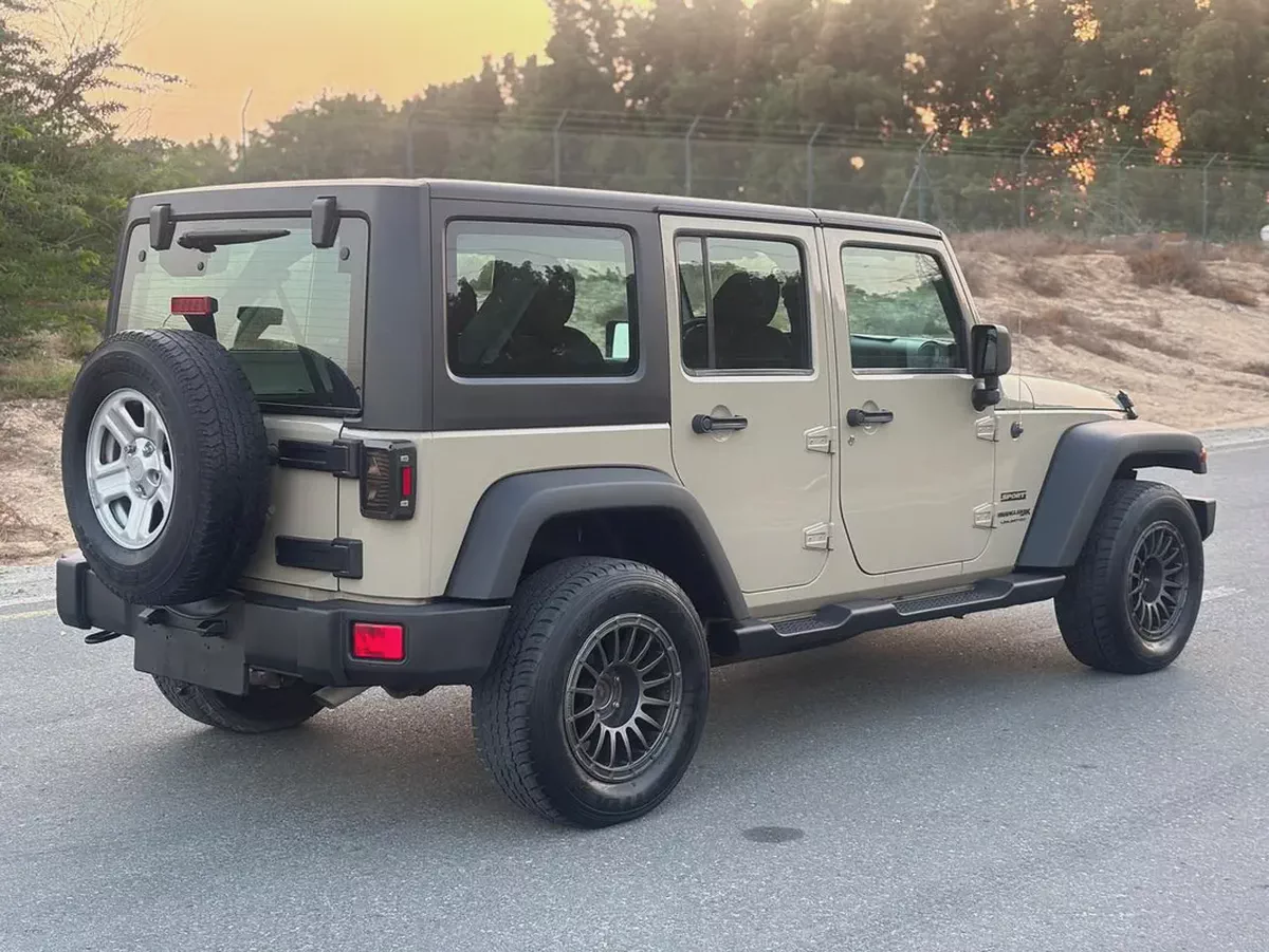 JEEP WRANGLER UNLIMITED SPORT—2018–GCC—FREE ACCIDENT—ORIGINAL PAINT—FULL SERVICE HISTORY—-4-4