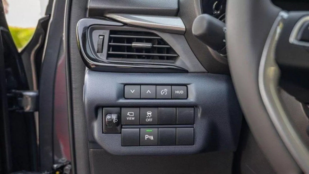 Suzuki Baleno GLX Suzuki Baleno 2025-16-0