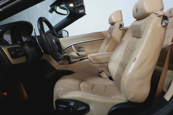 Maserati GranCabrio Sport 2015 | GCC Specs | Low Mileage 20000KM-PRISTINE CONDITION