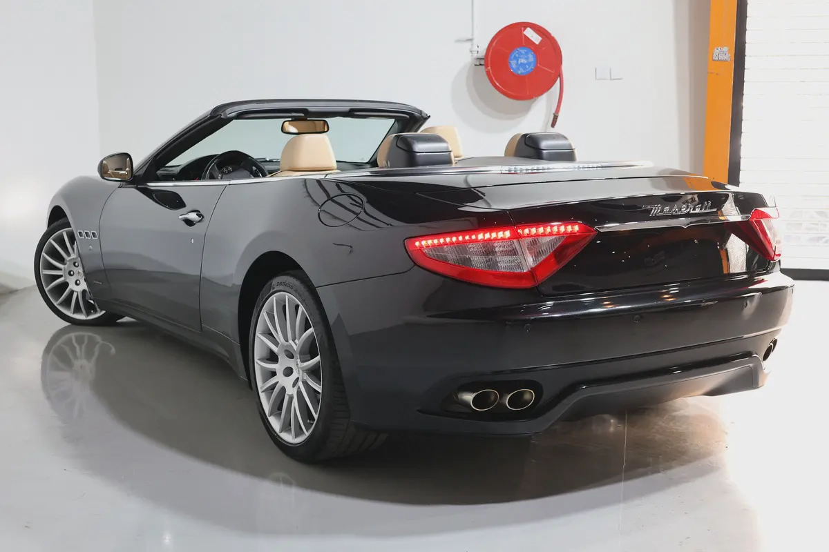 Maserati GranCabrio Sport 2015 | GCC Specs | Low Mileage 20000KM-PRISTINE CONDITION-5-5