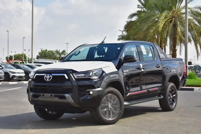 2025 Toyota Hilux Adventure - GCC Specs - 4.0 Petrol Brand New!-2