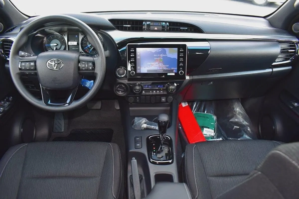 2025 Toyota Hilux Adventure - GCC Specs - 4.0 Petrol Brand New!