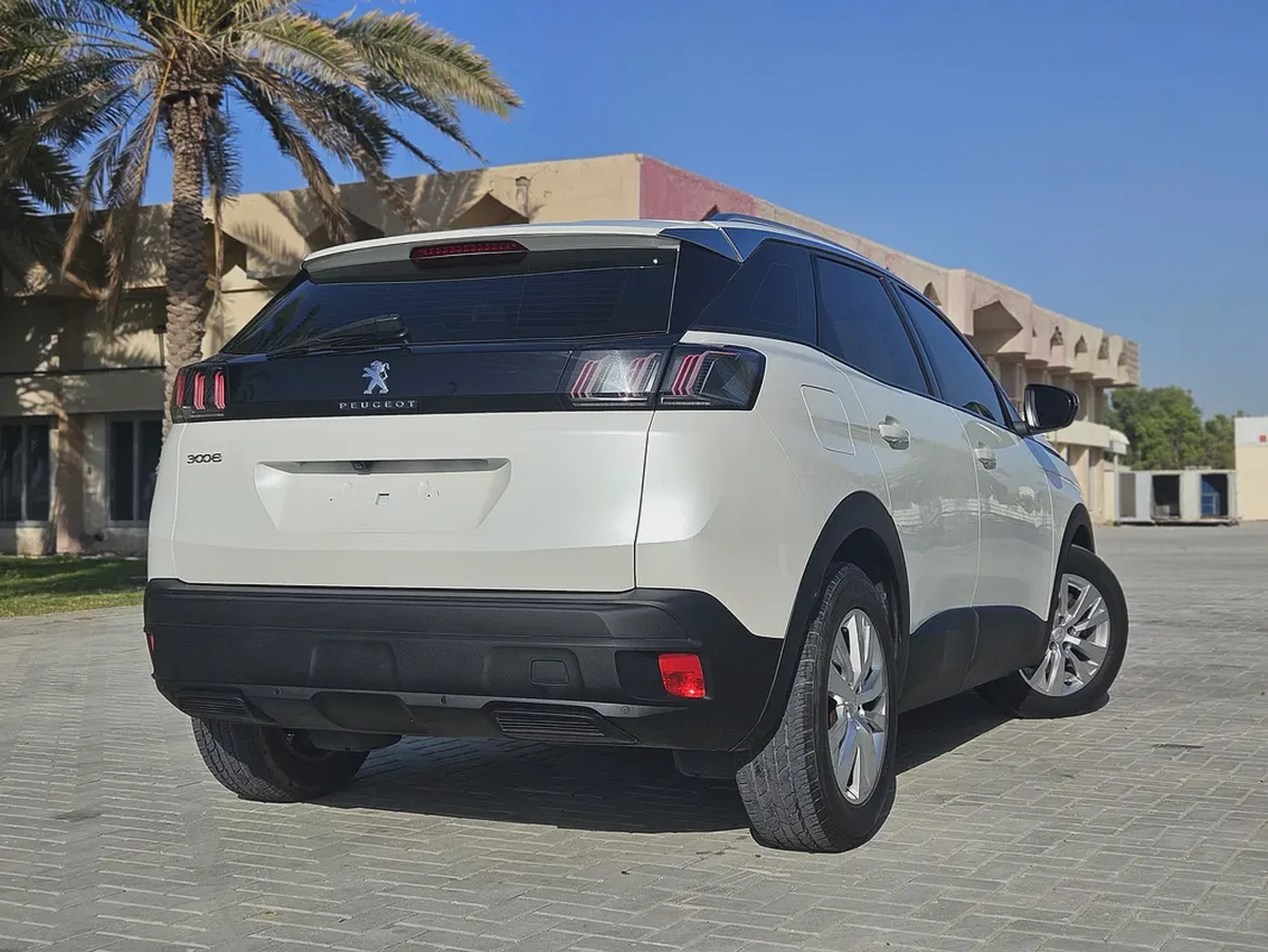 Peugeot 3008 Active 2022 GCC Specs - Low Mileage Mid Sized Compact SUV