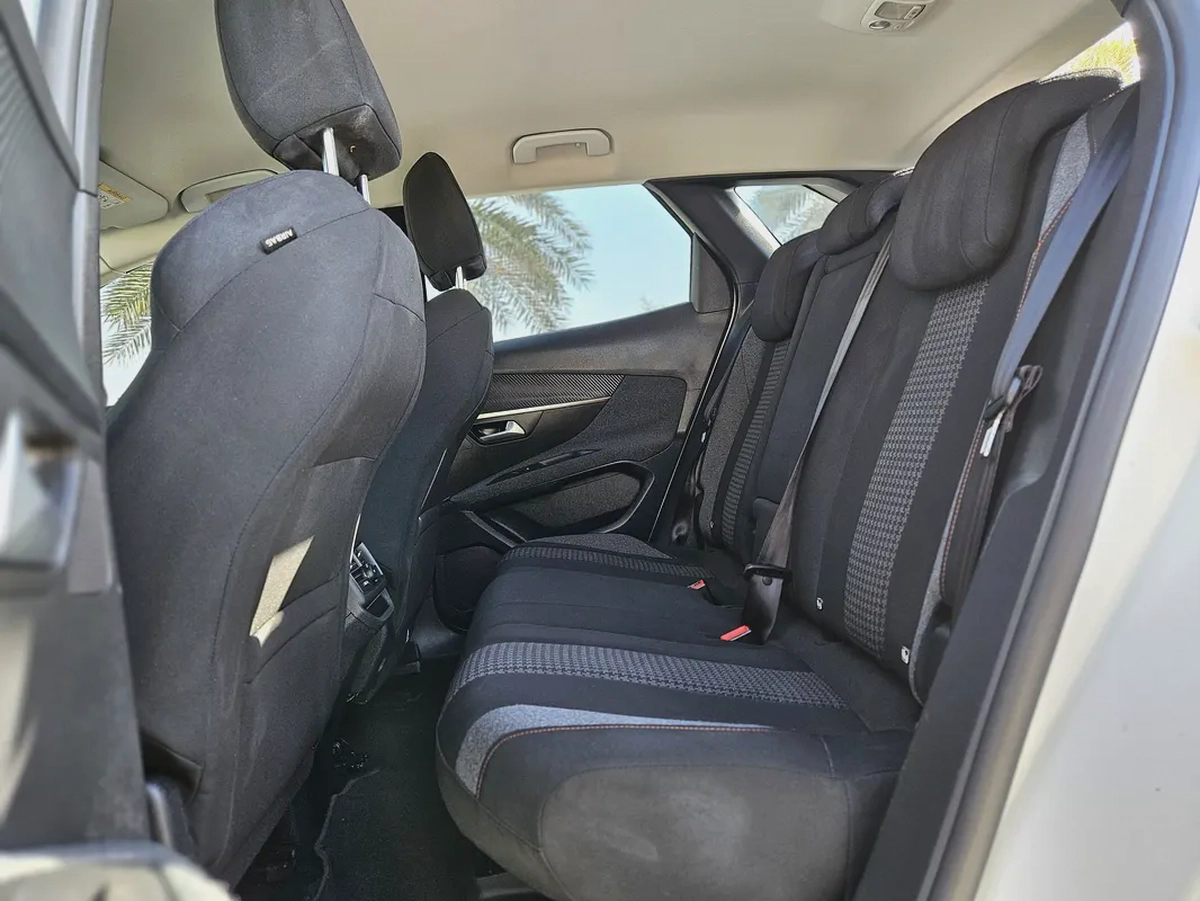 Peugeot 3008 Active 2022 GCC Specs - Low Mileage Mid Sized Compact SUV