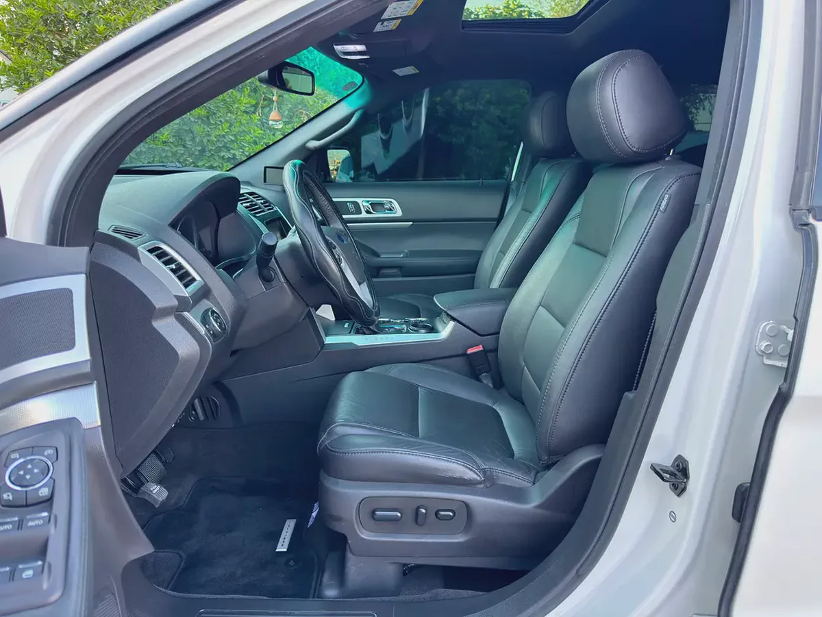 FORD EXPLORER XLT ECO BOOST 2.0 4 CYLINDERS-10-10