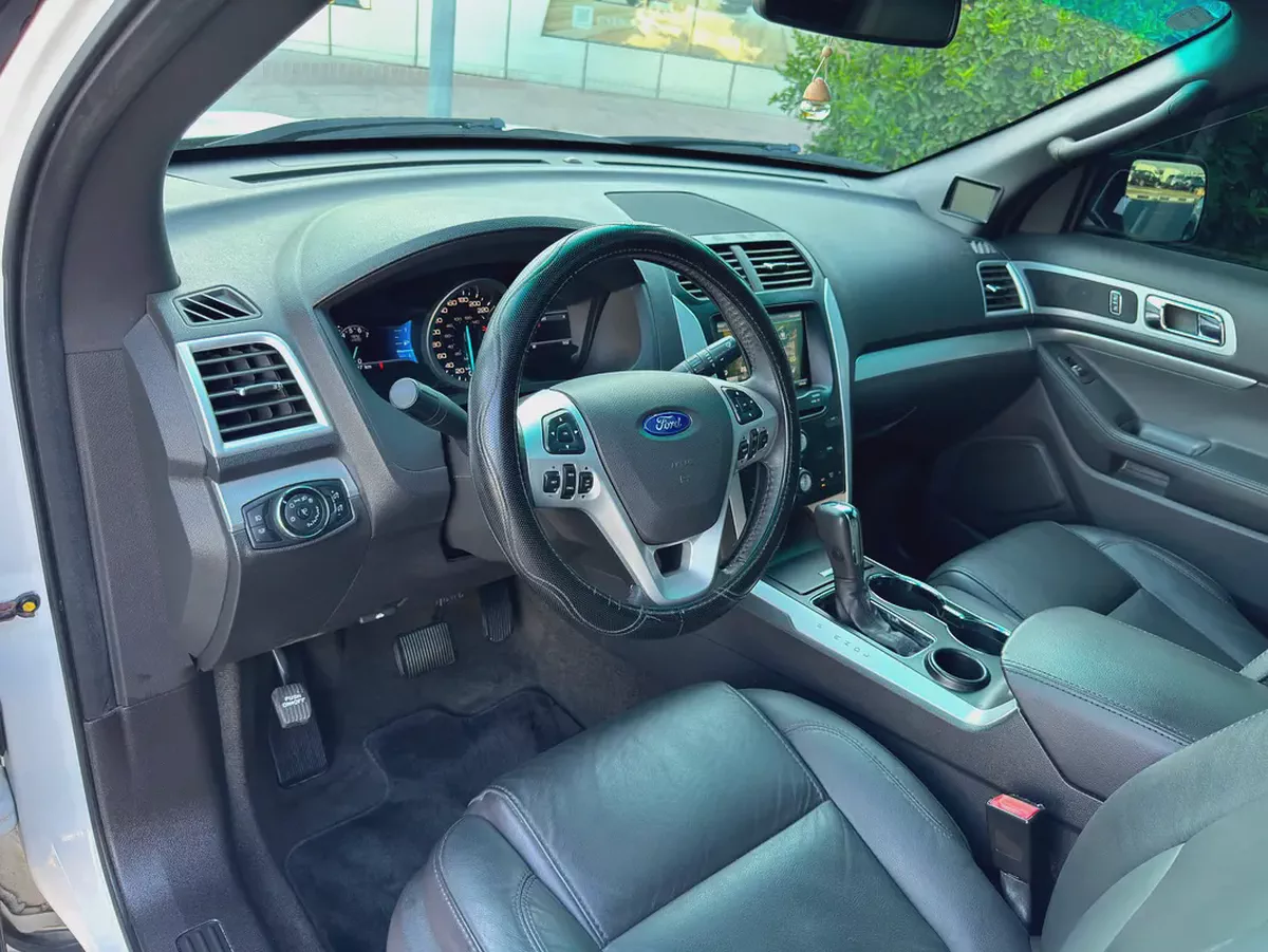 FORD EXPLORER XLT ECO BOOST 2.0 4 CYLINDERS-6-6