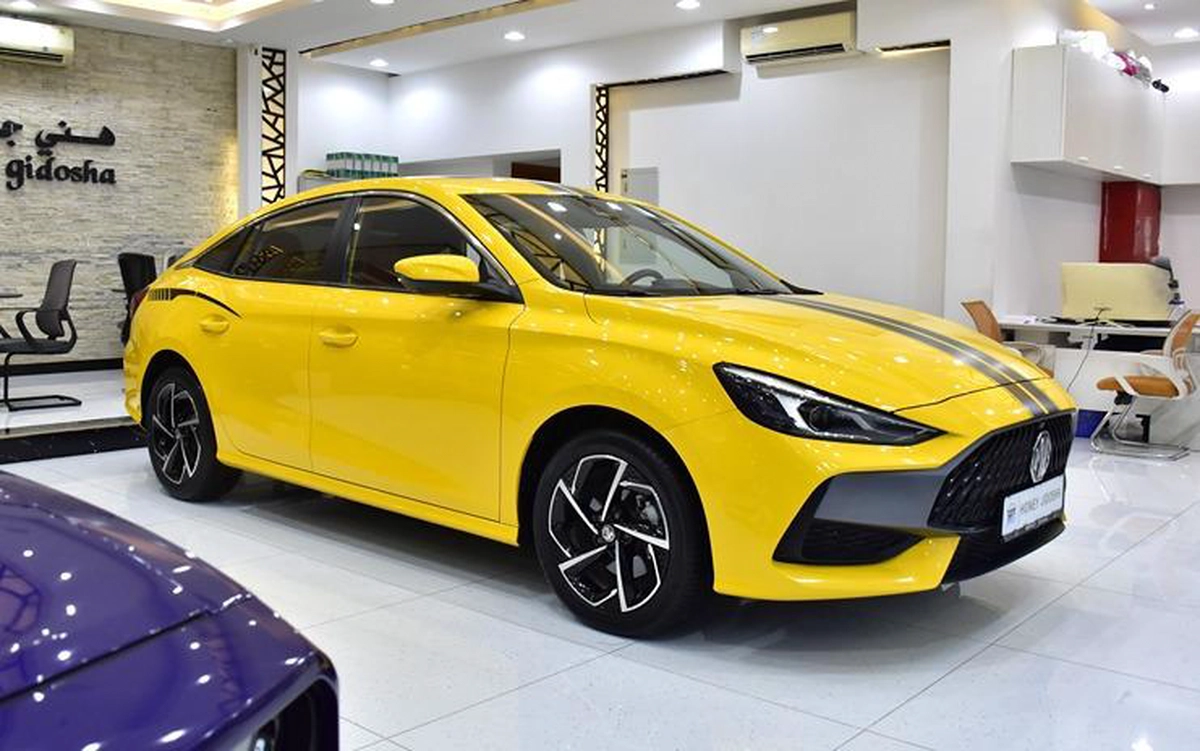 MG GT ( 2023 Model ) in Yellow Color GCC Specs