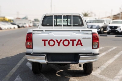 TOYOTA HILUX 2.4 A/T MODEL 2025 DIESEL-5