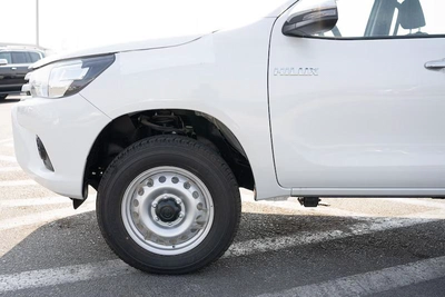TOYOTA HILUX 2.4 A/T MODEL 2025 DIESEL-6