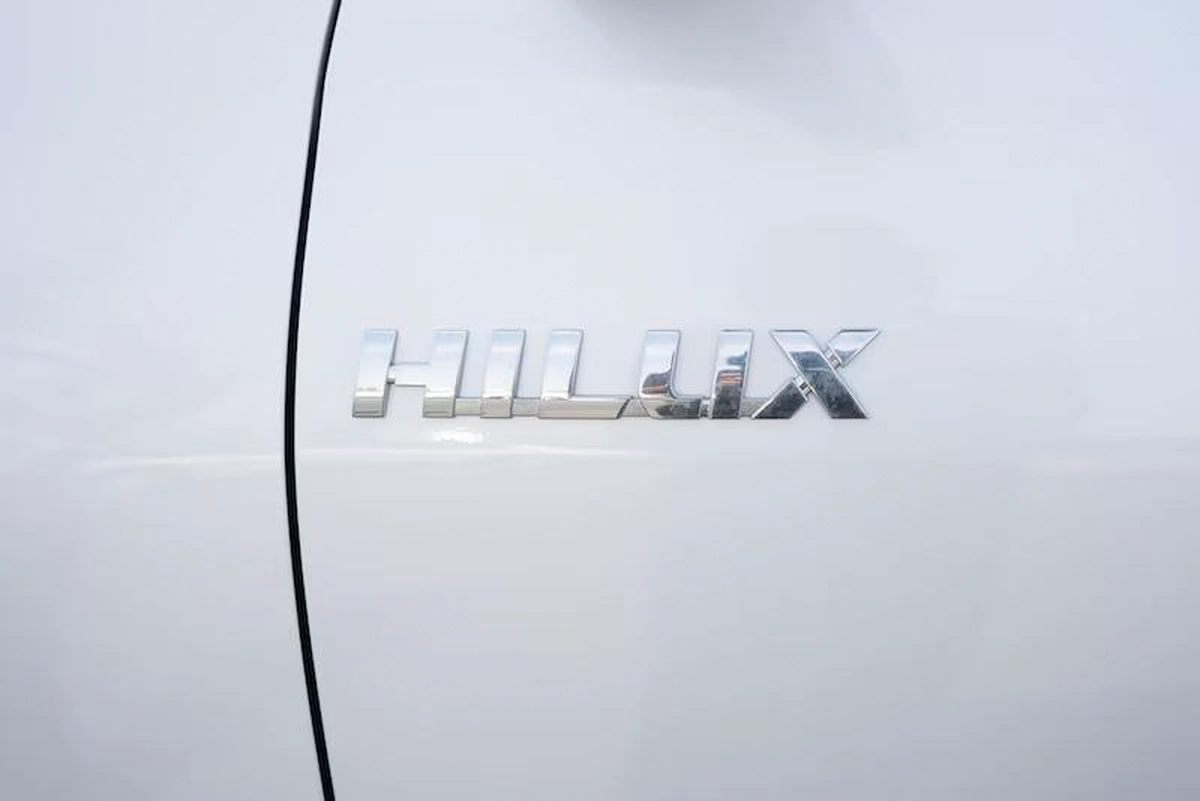 TOYOTA HILUX 2.4 A/T MODEL 2025 DIESEL-11-11