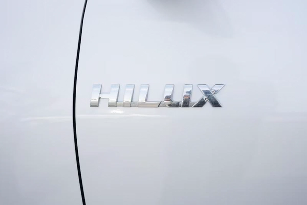 TOYOTA HILUX 2.4 A/T MODEL 2025 DIESEL