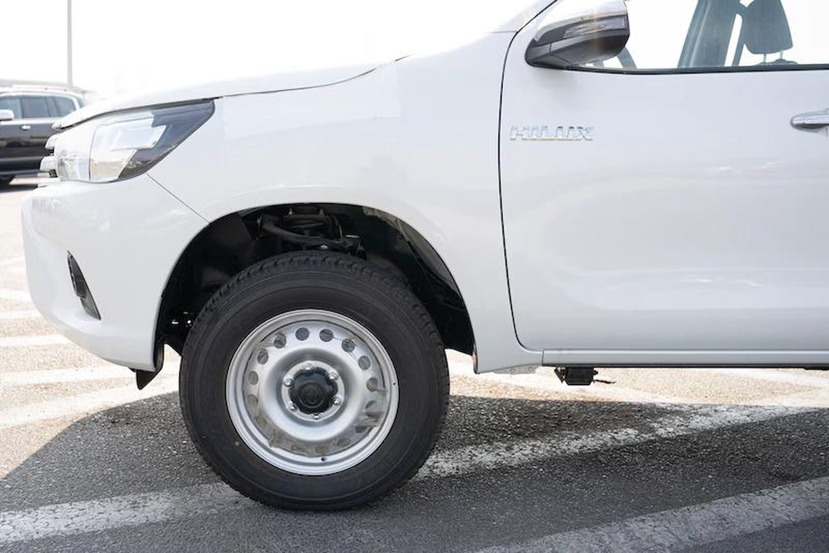 TOYOTA HILUX 2.4 A/T MODEL 2025 DIESEL-6-6