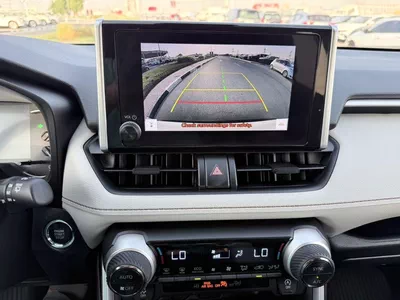 Toyota RAV4 XLE-8