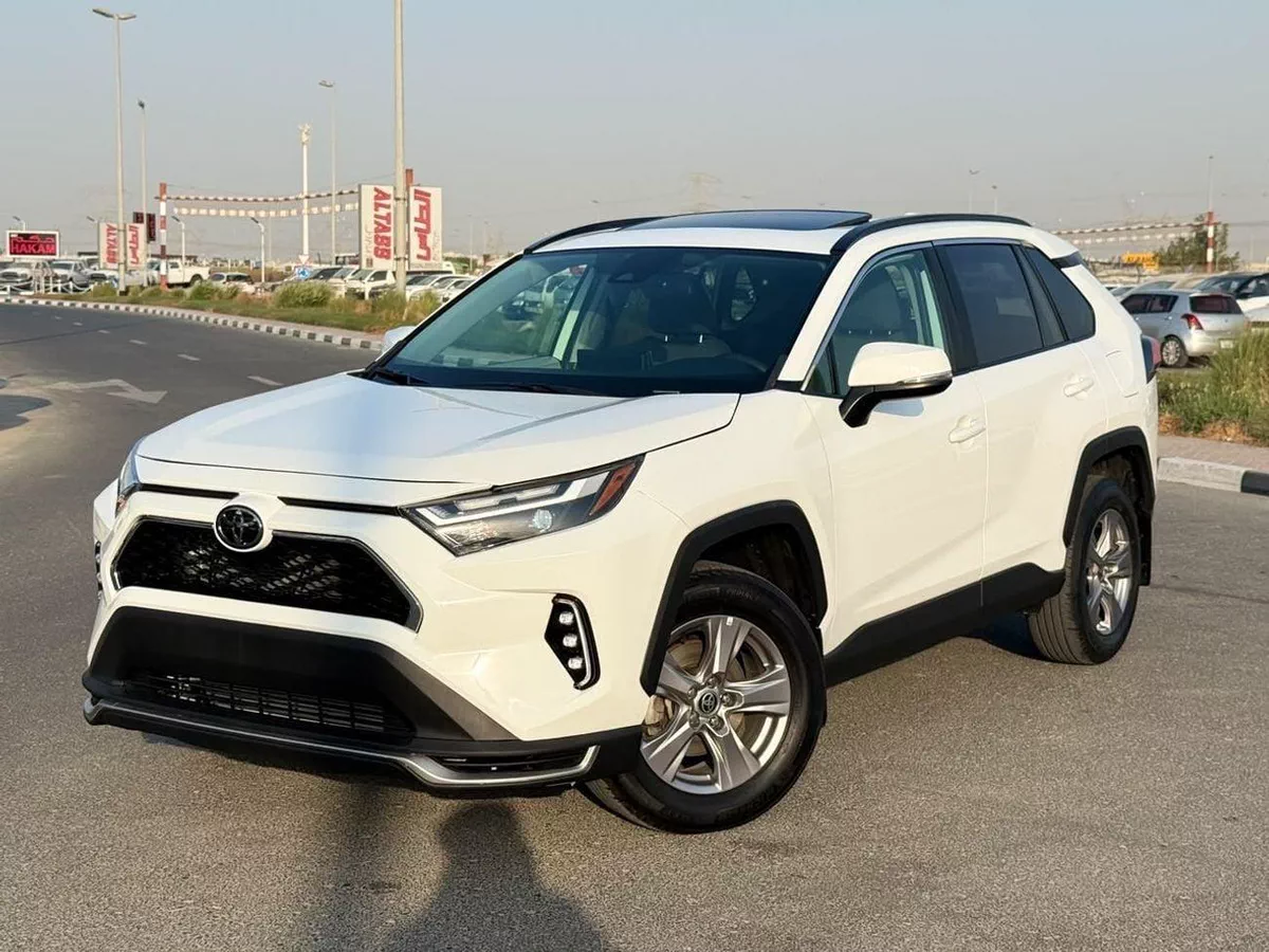 Toyota RAV4 XLE-4-0