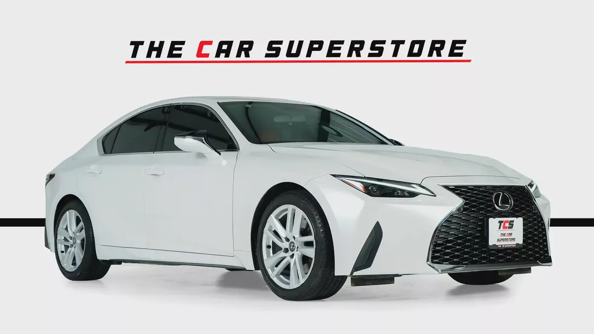 Lexus IS 300 Premier-GCC- warranty and Service package valid till November 2029-1-1