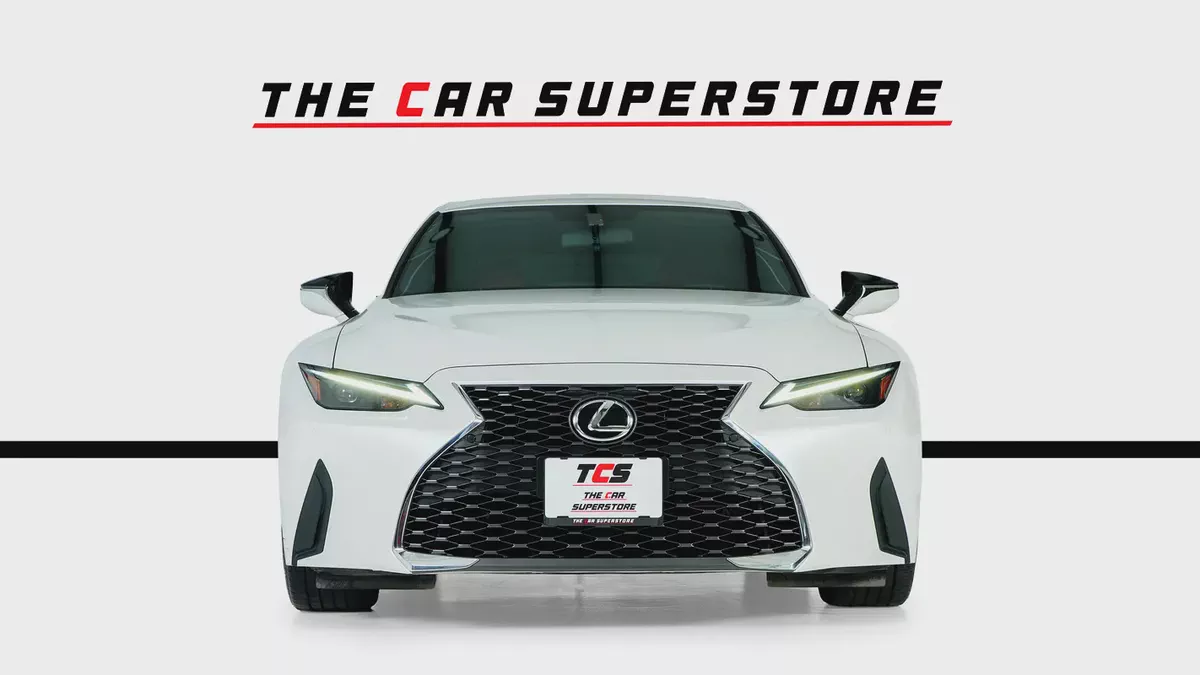Lexus IS 300 Premier-GCC- warranty and Service package valid till November 2029-2-2