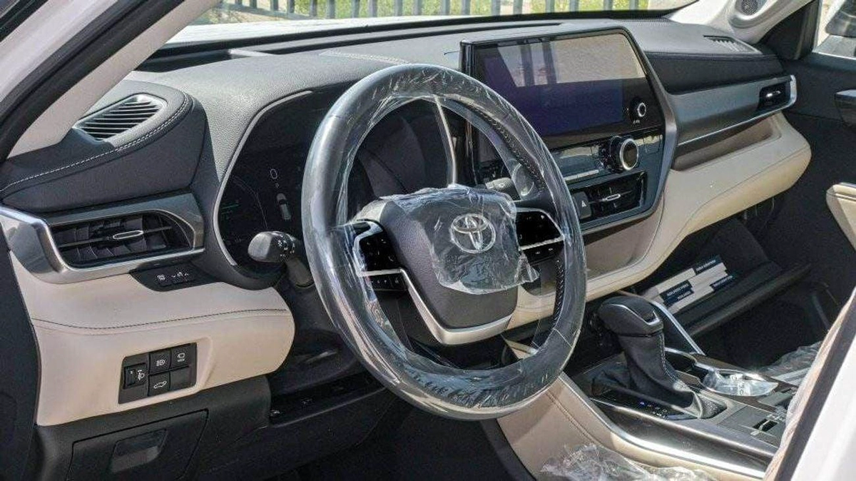 Toyota Highlander Toyota  Highlander 2.5L Hybrid VXR (AWD)-8-0