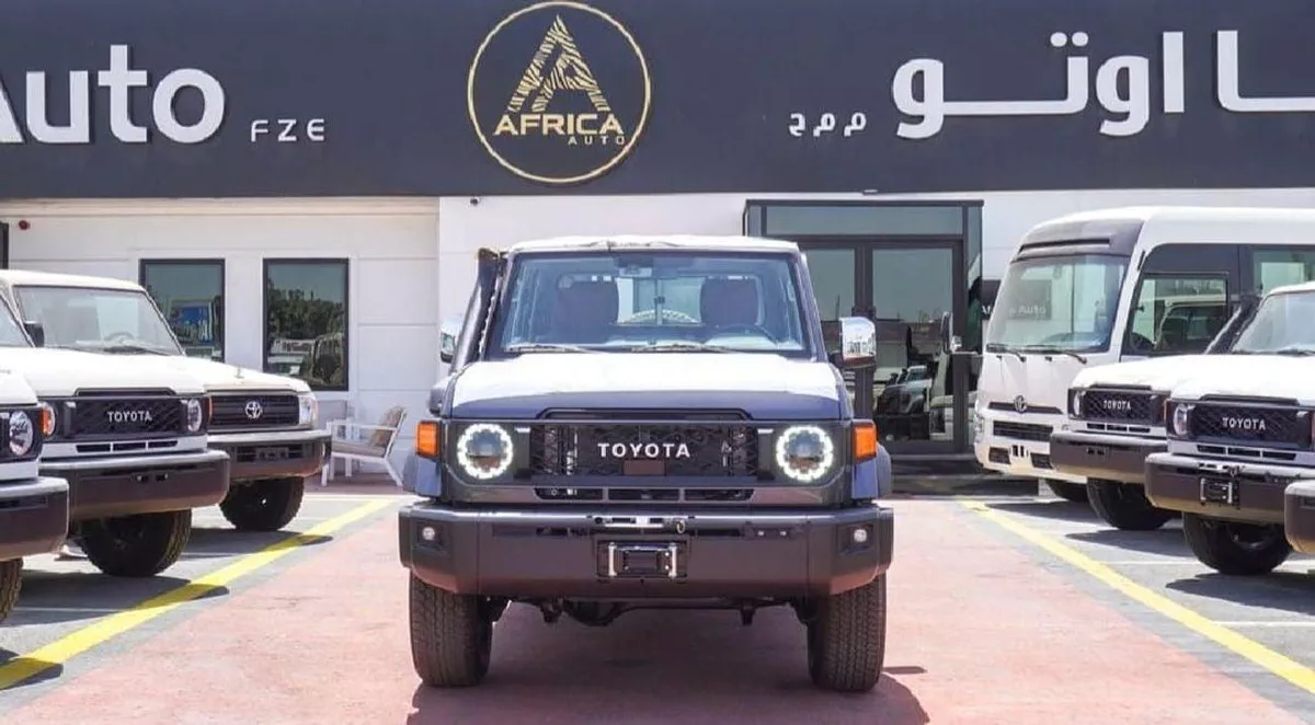 Toyota Land Cruiser Pick Up TOYOTA LC79 DC 2.8L DSL 25 YM FULL OPTIONS AT LC79 DC 2.8L DSL FULL AT 25 YM-1-0