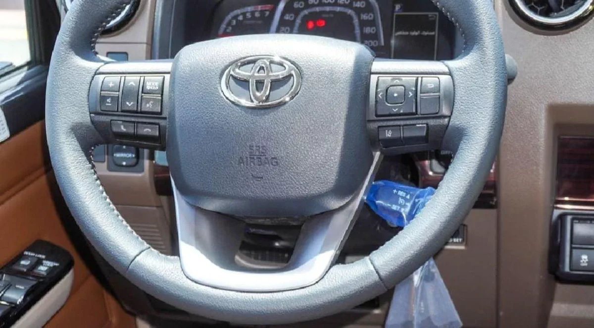 Toyota Land Cruiser Pick Up TOYOTA LC79 DC 2.8L DSL 25 YM FULL OPTIONS AT LC79 DC 2.8L DSL FULL AT 25 YM-3-0