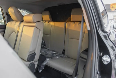 Toyota Highlander Limited E-FOUR | 2026 | Chinese Specs | 2.5L HEV | AWD | Black | export-12