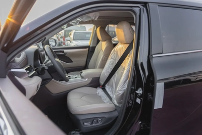 Toyota Highlander Limited E-FOUR | 2026 | Chinese Specs | 2.5L HEV | AWD | Black | export-7
