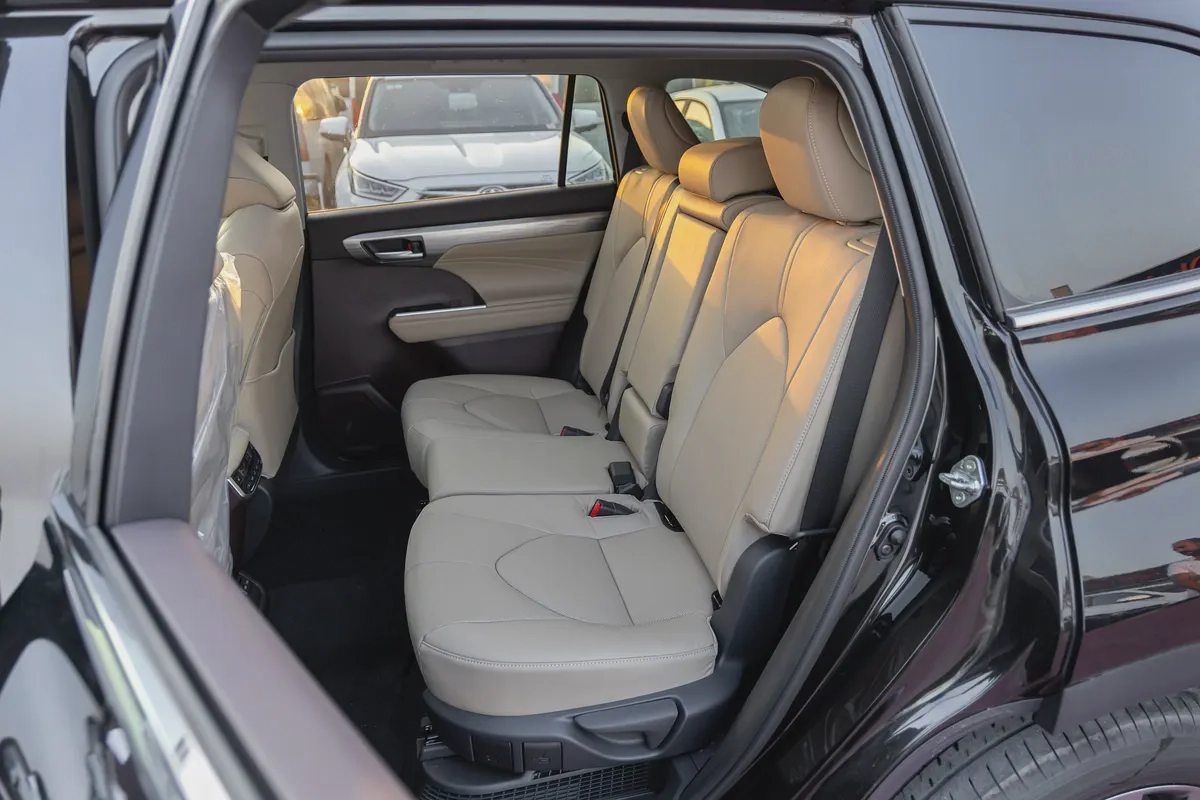 Toyota Highlander Limited E-FOUR | 2026 | Chinese Specs | 2.5L HEV | AWD | Black | export-11-11