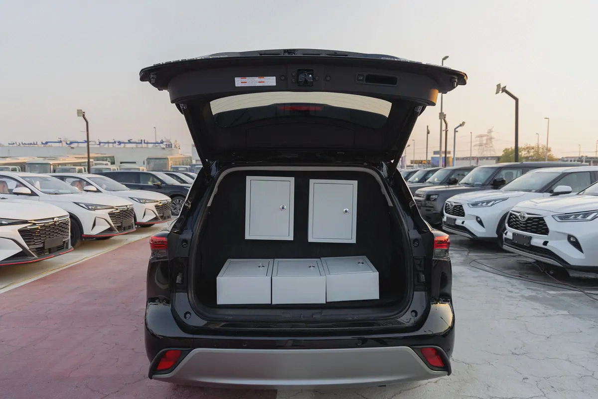 Toyota Highlander Limited E-FOUR | 2026 | Chinese Specs | 2.5L HEV | AWD | Black | export-17-17