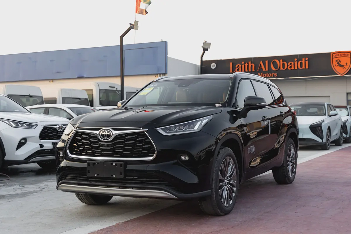Toyota Highlander Limited E-FOUR | 2026 | Chinese Specs | 2.5L HEV | AWD | Black | export-2-2