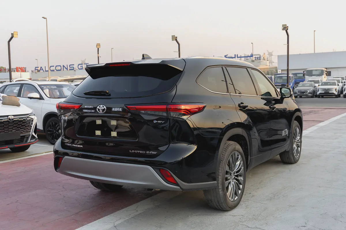 Toyota Highlander Limited E-FOUR | 2026 | Chinese Specs | 2.5L HEV | AWD | Black | export-3-3