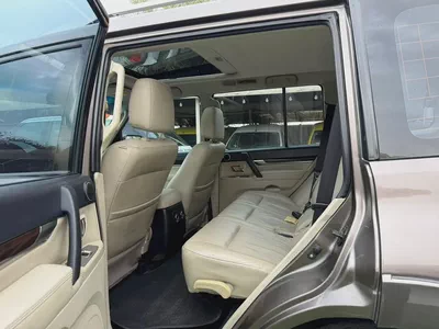 Mitsubishi Pajero GLS 2010 - GCC Specs - Reliable SUV-8