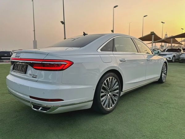(2021) AUDI A8 //QUATTRO// GCC FULL OPTION -ORIGINAL PAINT-