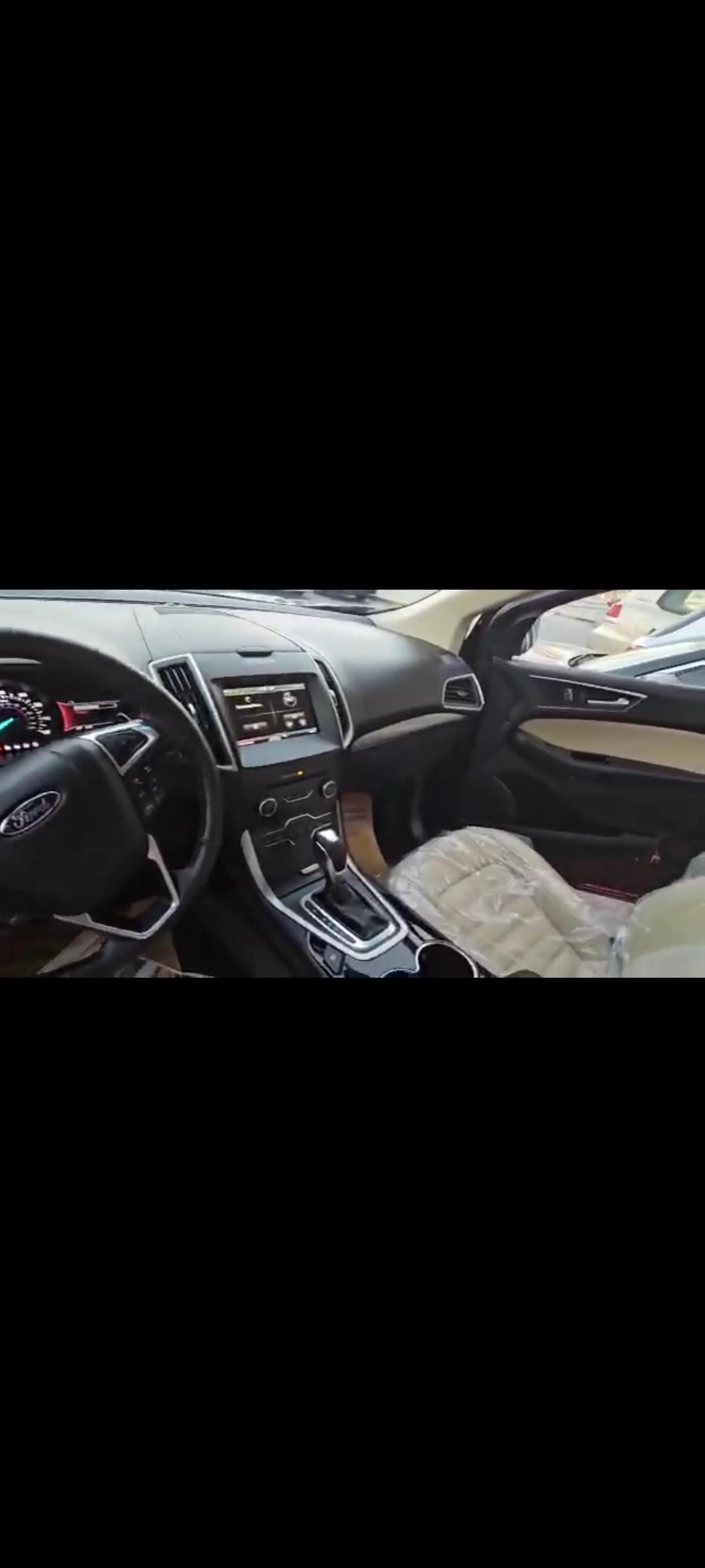 Ford Edge SUV-7-7