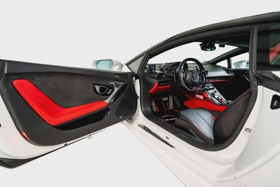 Lamborghini Huracan LP580-2-Very Low Mileage-Mint Condition-Italian Style Design-15