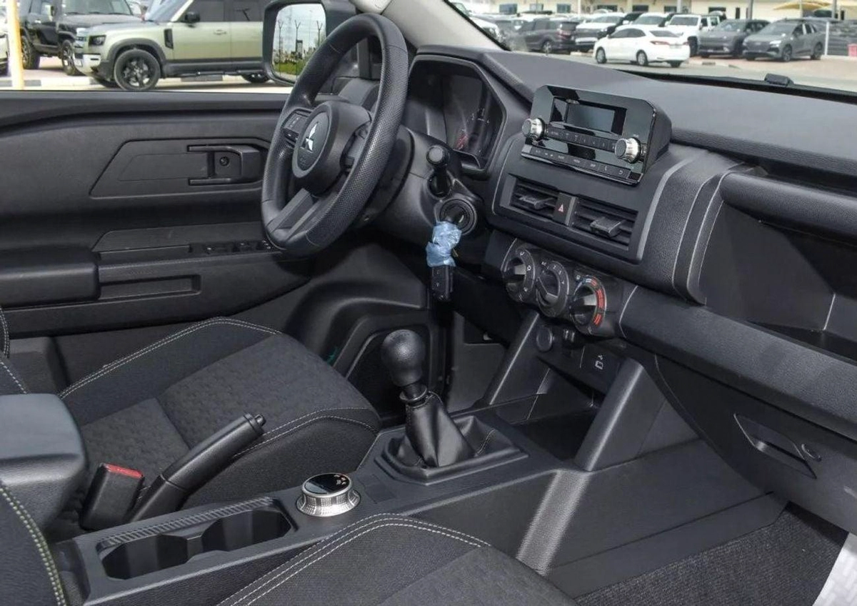 Mitsubishi L200 GLS Mitsubishi L200 / Triton GLX 4WD 2.4L Diesel MT High Line
