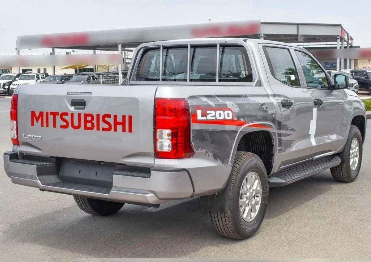 Mitsubishi L200 GLS Mitsubishi L200 / Triton GLX 4WD 2.4L Diesel MT High Line