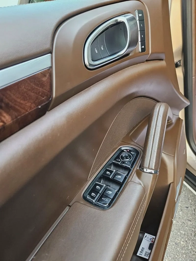 Porsche Cayenne S 2015 | GCC Specs | Well Maintained | Exceptional Condition-8