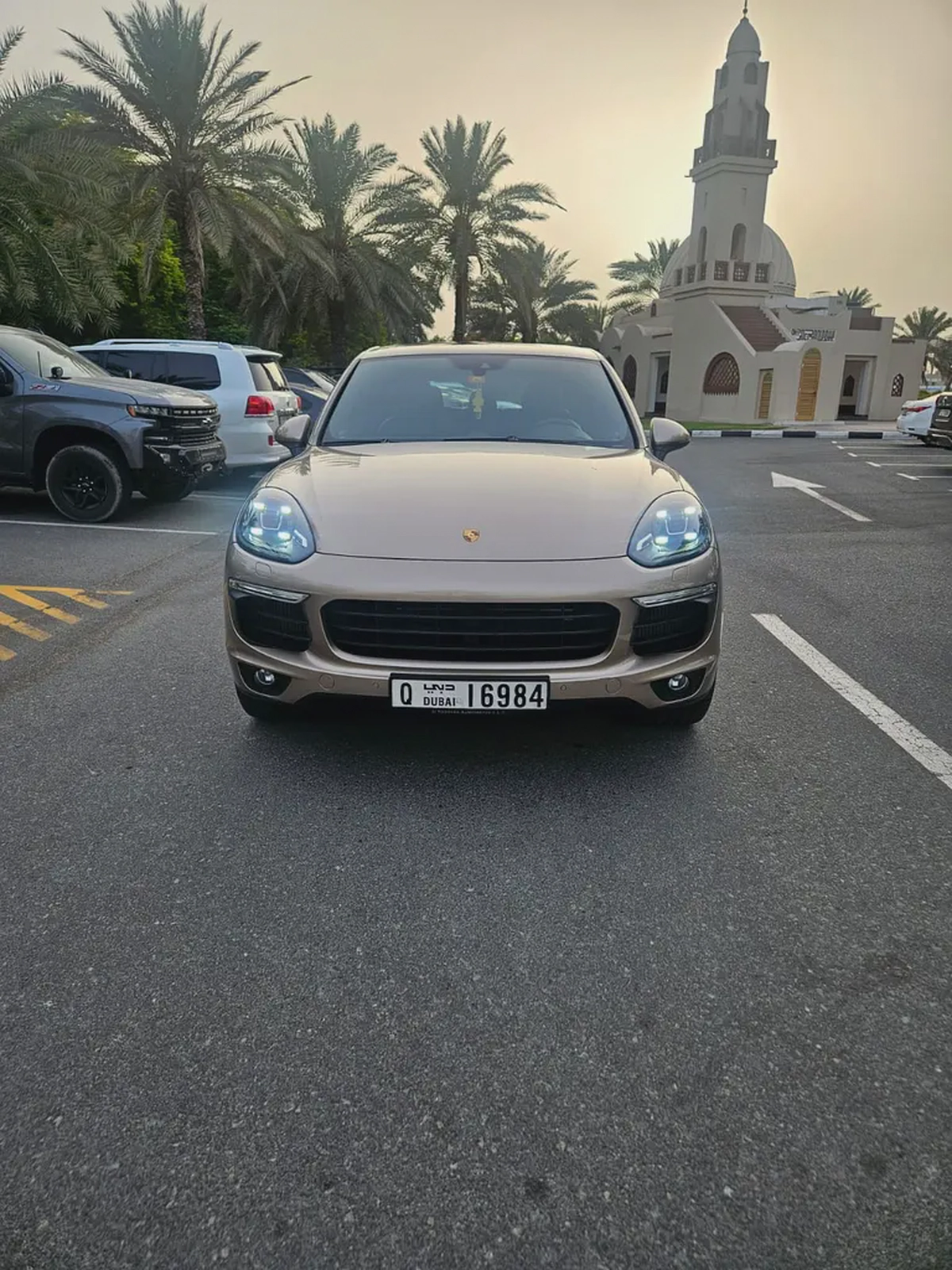 Porsche Cayenne S 2015 | GCC Specs | Well Maintained | Exceptional Condition-1-1