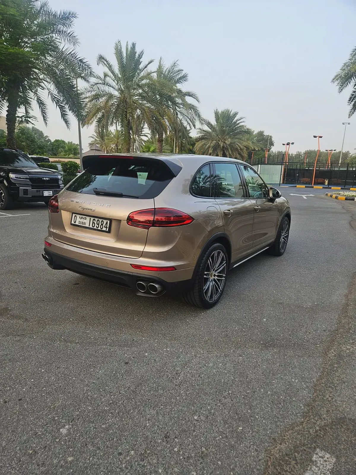 Porsche Cayenne S 2015 | GCC Specs | Well Maintained | Exceptional Condition-5-5