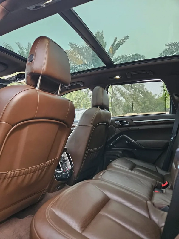 Porsche Cayenne S 2015 | GCC Specs | Well Maintained | Exceptional Condition