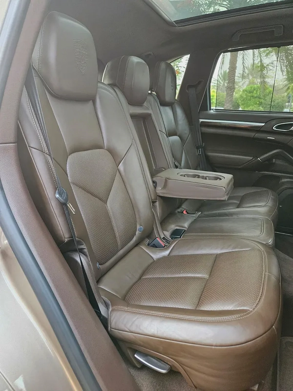Porsche Cayenne S 2015 | GCC Specs | Well Maintained | Exceptional Condition