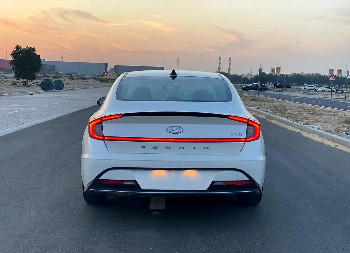 Hyundai Sonata GL-9-9