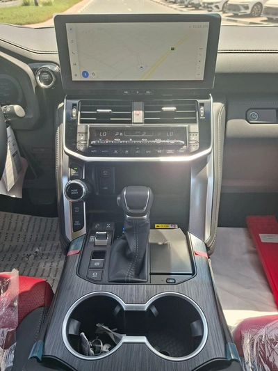 Toyota Land Cruiser VXR-15
