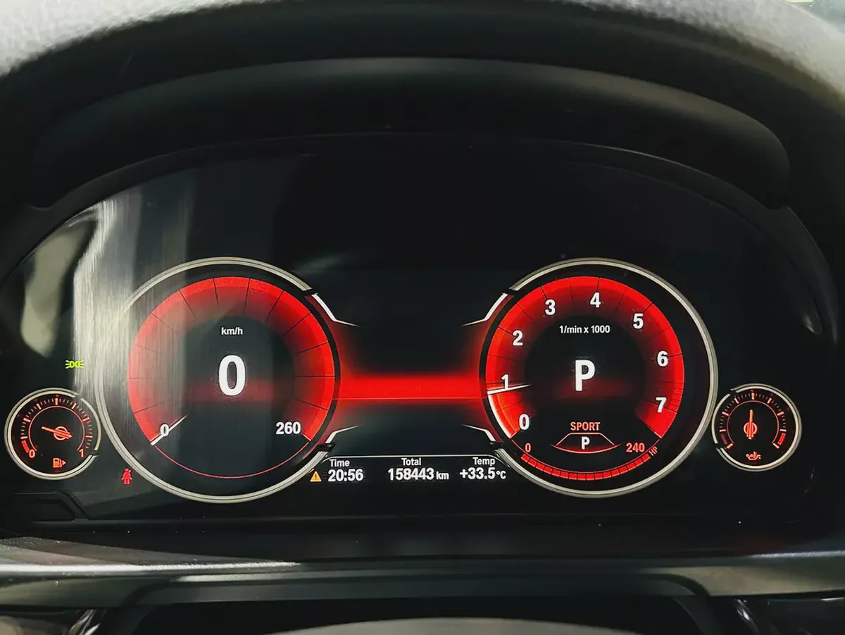 BMW 528i FULL OPTION 2015 GCC SPECS MINT CONDITION-10-10
