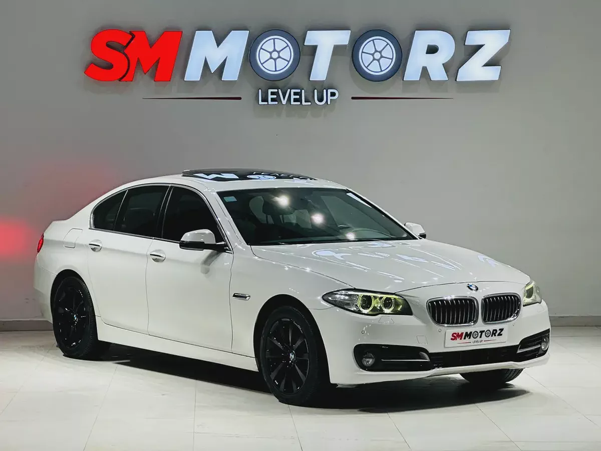 BMW 528i FULL OPTION 2015 GCC SPECS MINT CONDITION-1-1