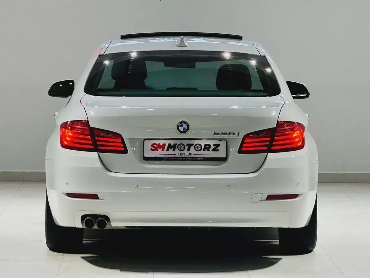 BMW 528i FULL OPTION 2015 GCC SPECS MINT CONDITION-8-8