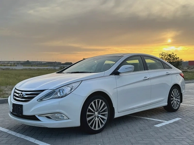 2014 GCC Hyundai Sonata Full options // Clean Car // No Accident// Well Maintained-0